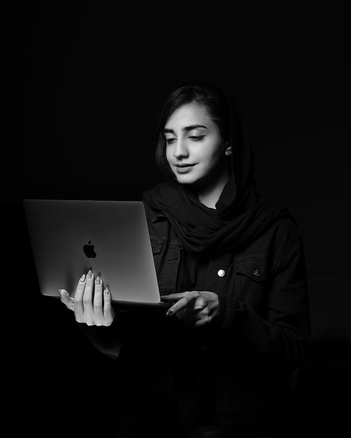 زهرا کمالی